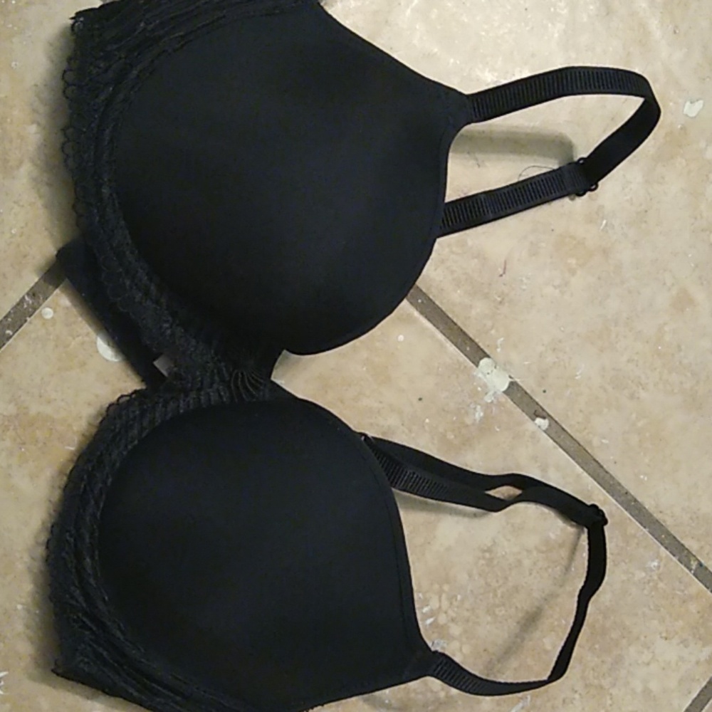 Black T-shirt bra